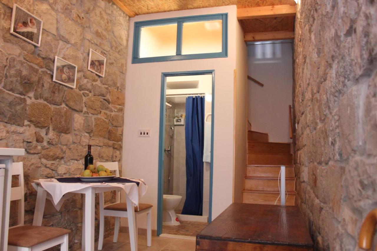 Lira - Studio Apartment Trogir Exterior photo